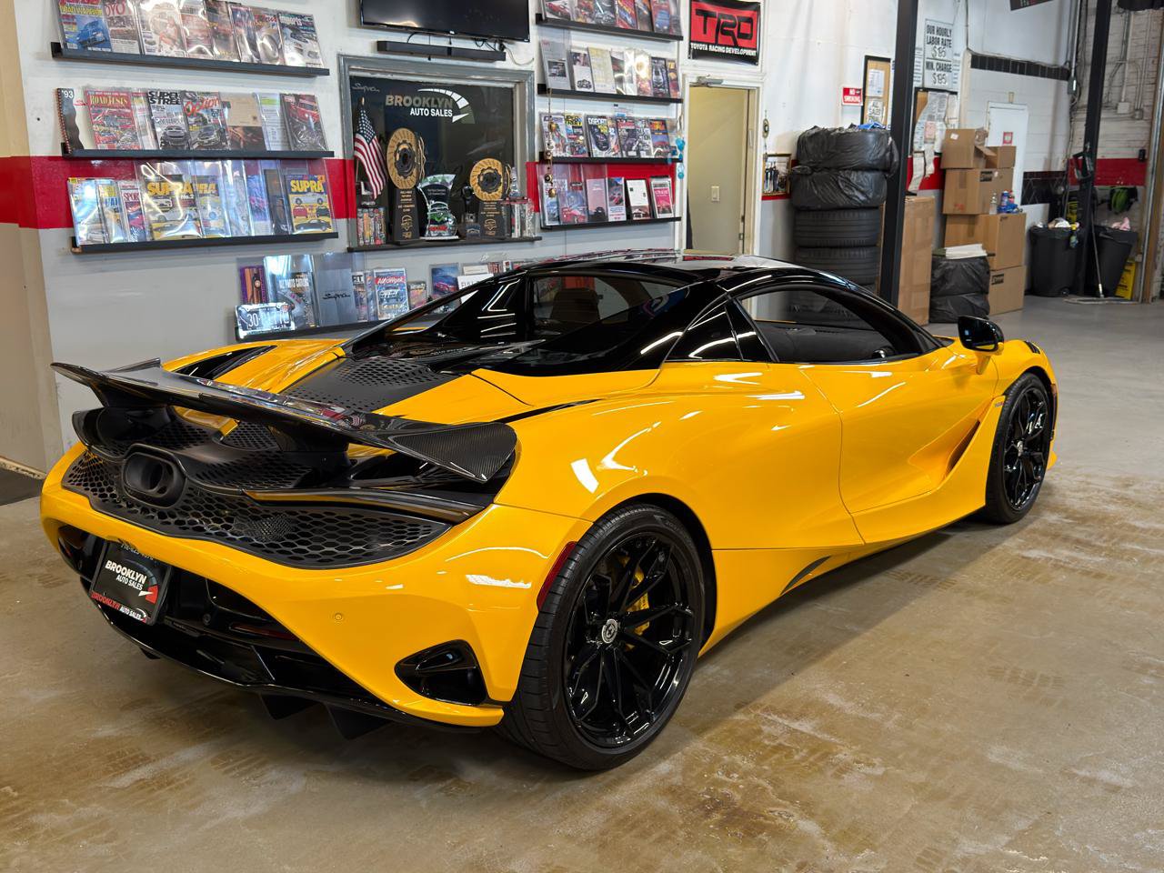Used 2024 McLaren 750S Spider photo 27
