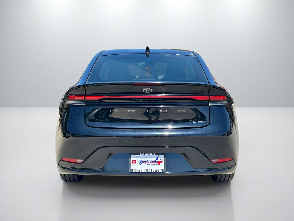 2025 Toyota Prius XLE
