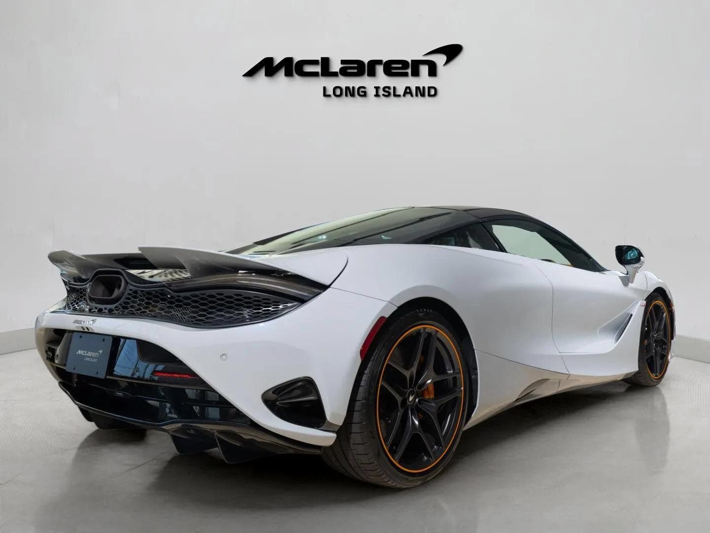 New 2026 McLaren 750S photo 9