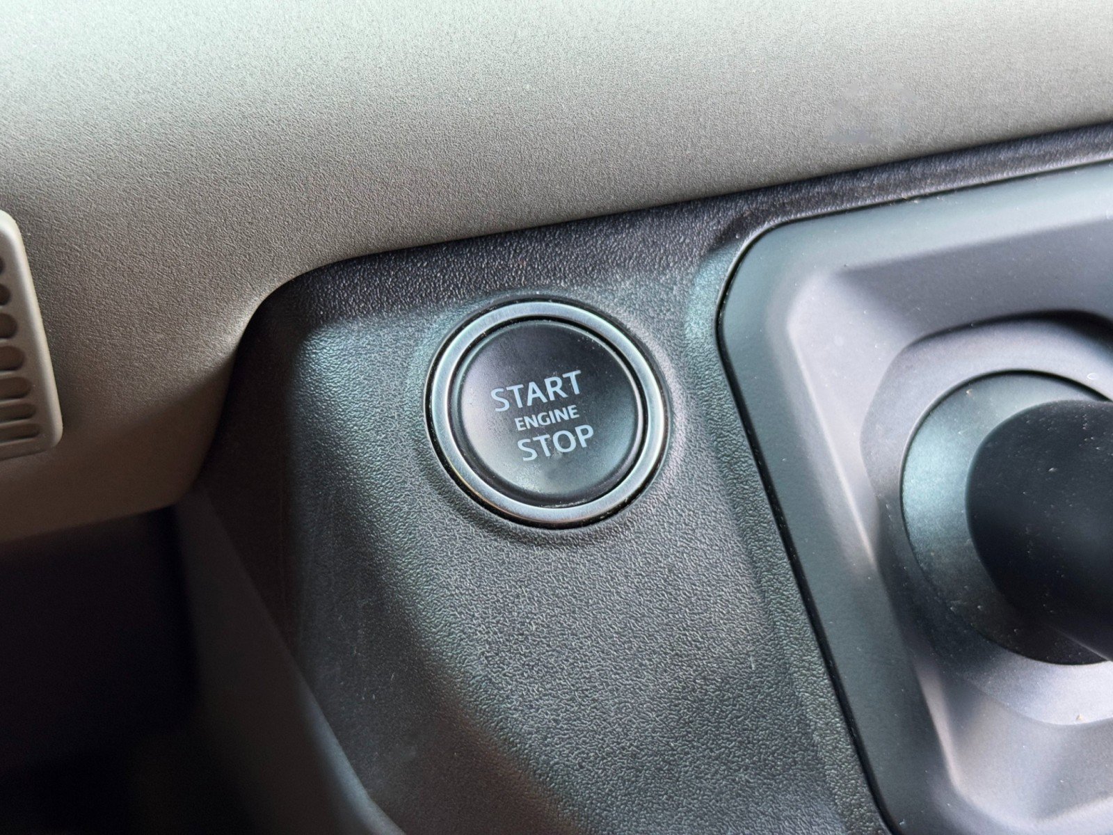 2023 Land Rover Defender 110 X