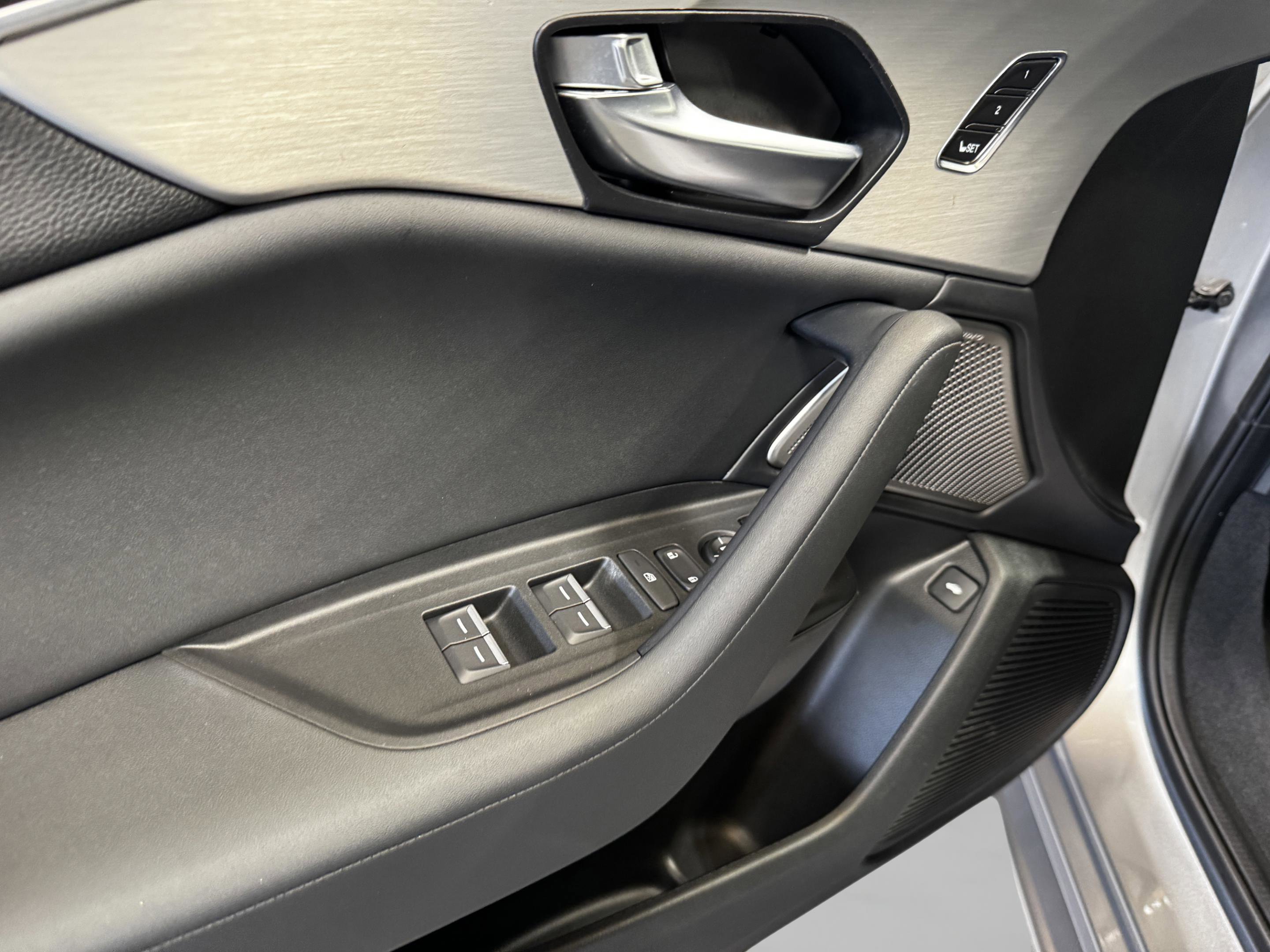 2023 Acura TLX w/ Technology Package