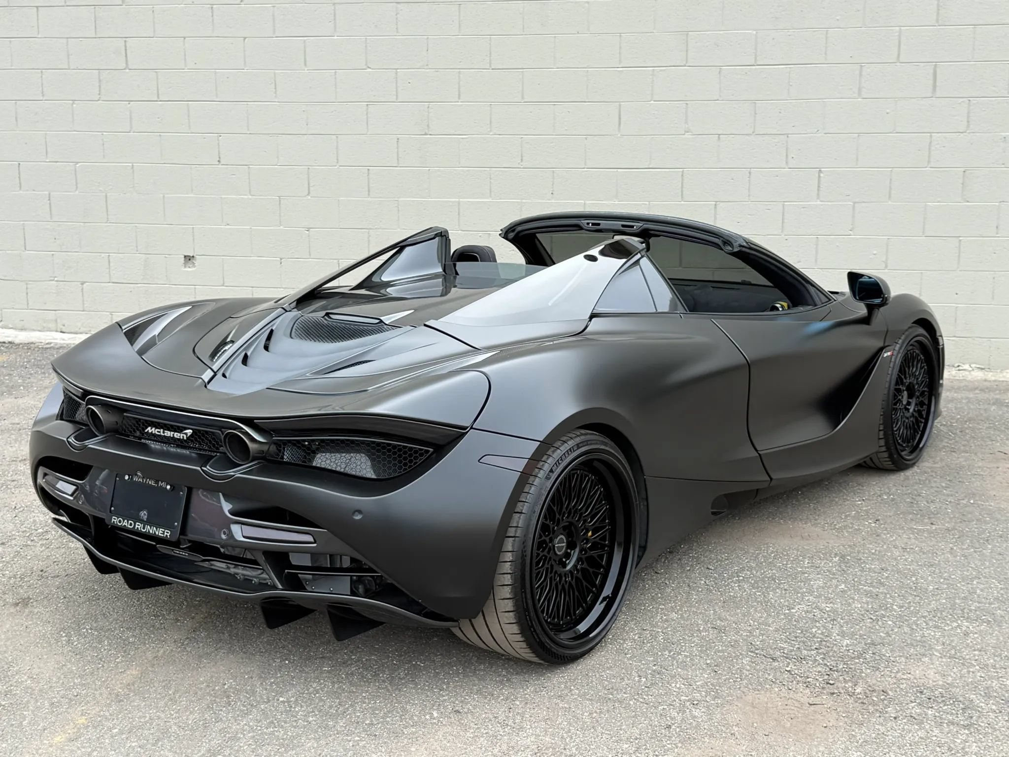 Used 2022 McLaren 720S Performance photo 18
