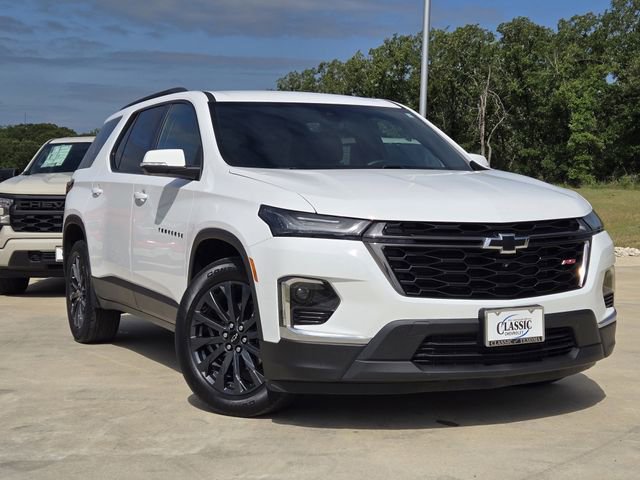 Used 2023 Chevrolet Traverse RS