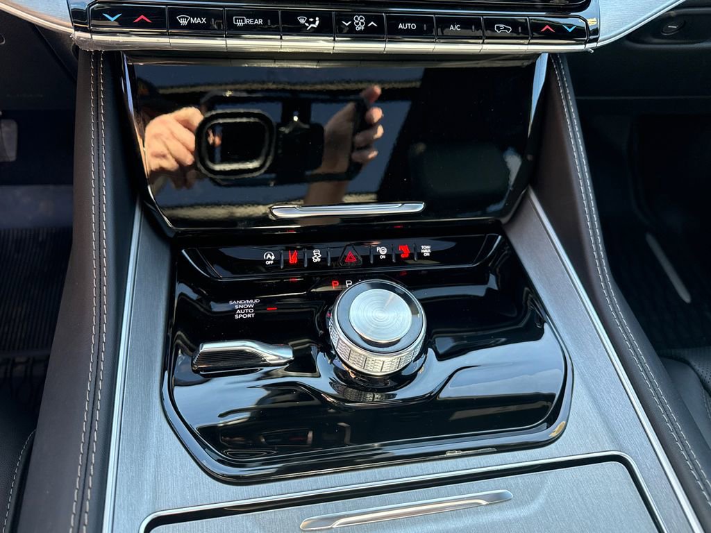 2026 Jeep Grand Wagoneer 4WD