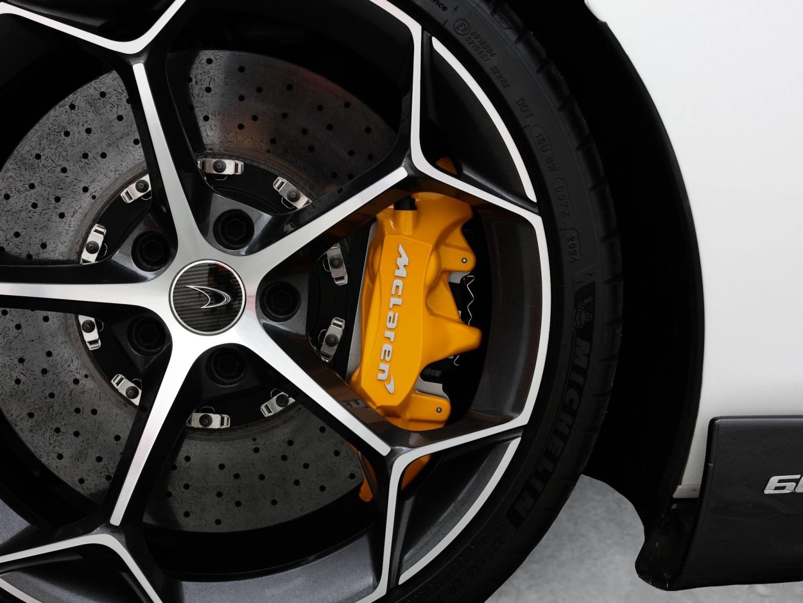 Used 2020 McLaren 600LT Spider photo 19