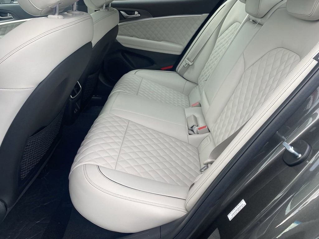 2025 Genesis G70 3.3T Advanced