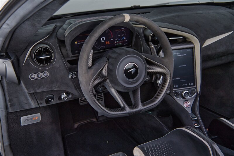 Used 2022 McLaren 765LT photo 24