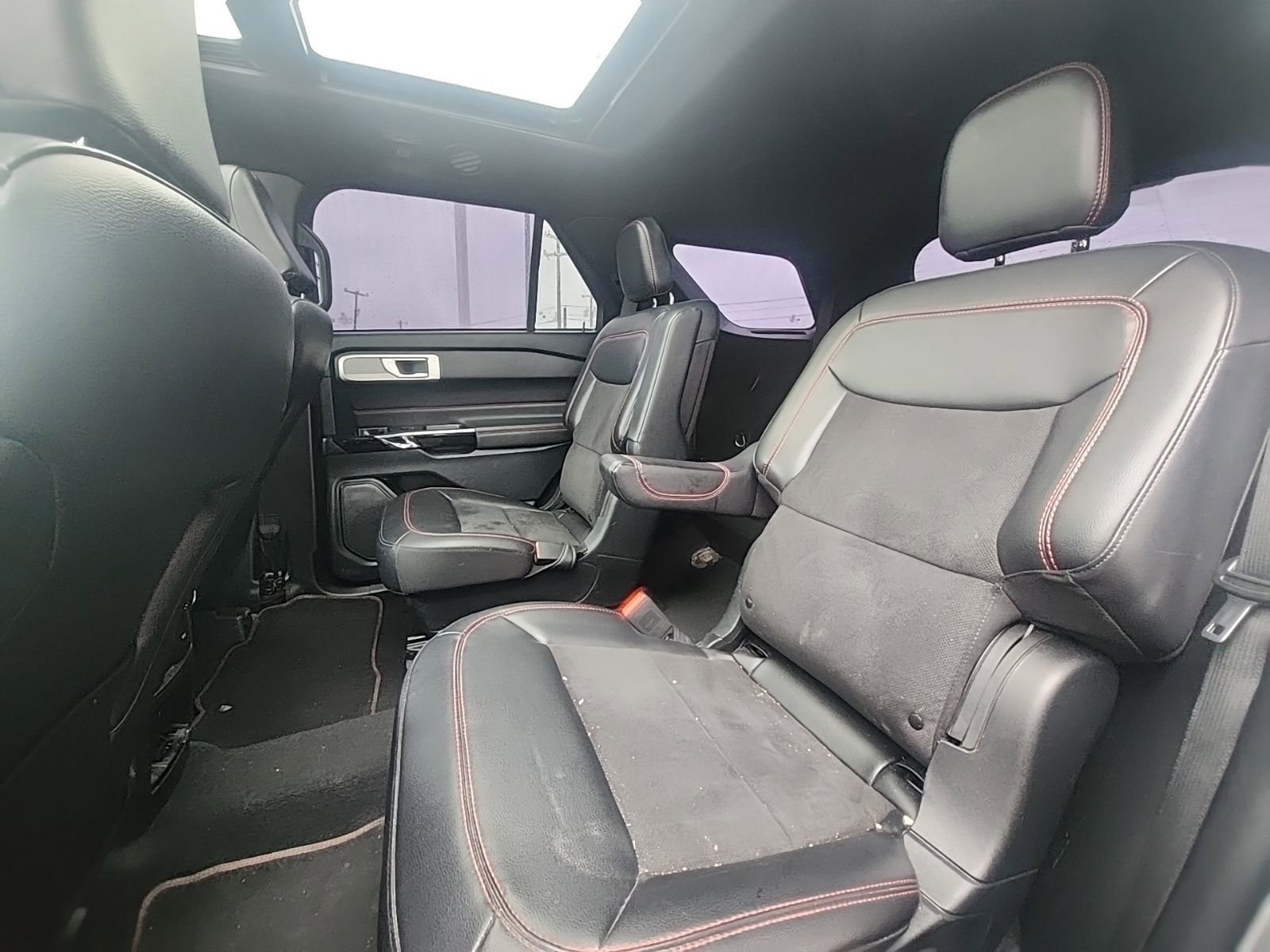 2024 Ford Explorer ST-Line