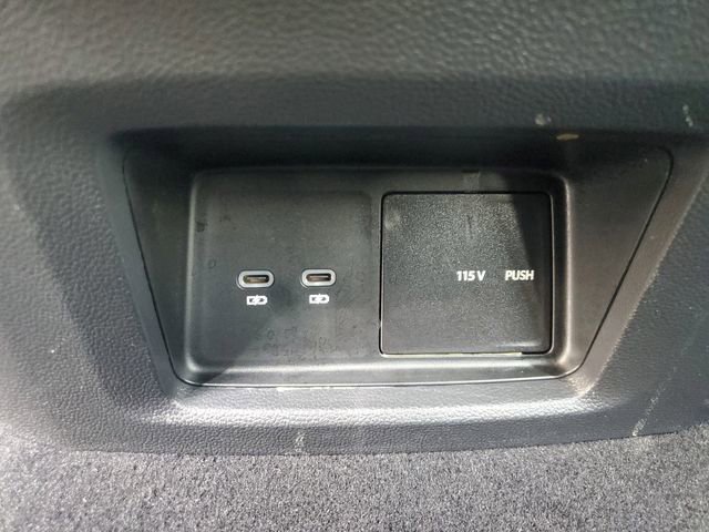 2025 Volkswagen Atlas Cross Sport SE