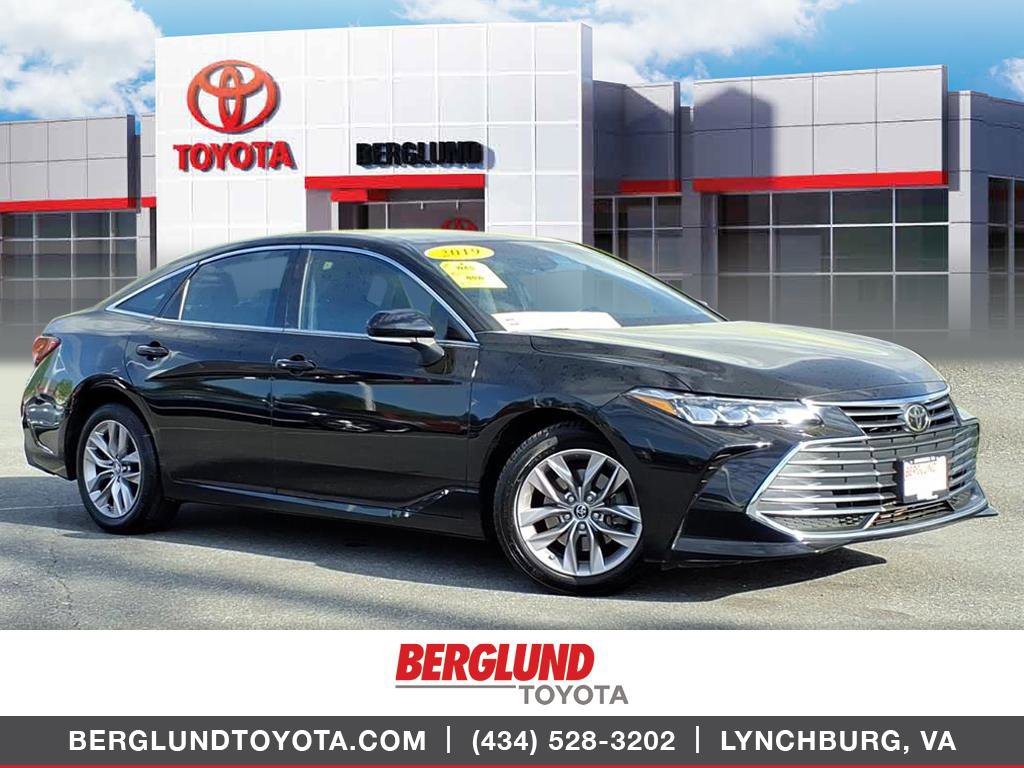 Used 2019 Toyota Avalon XLE w/ Moonroof Package