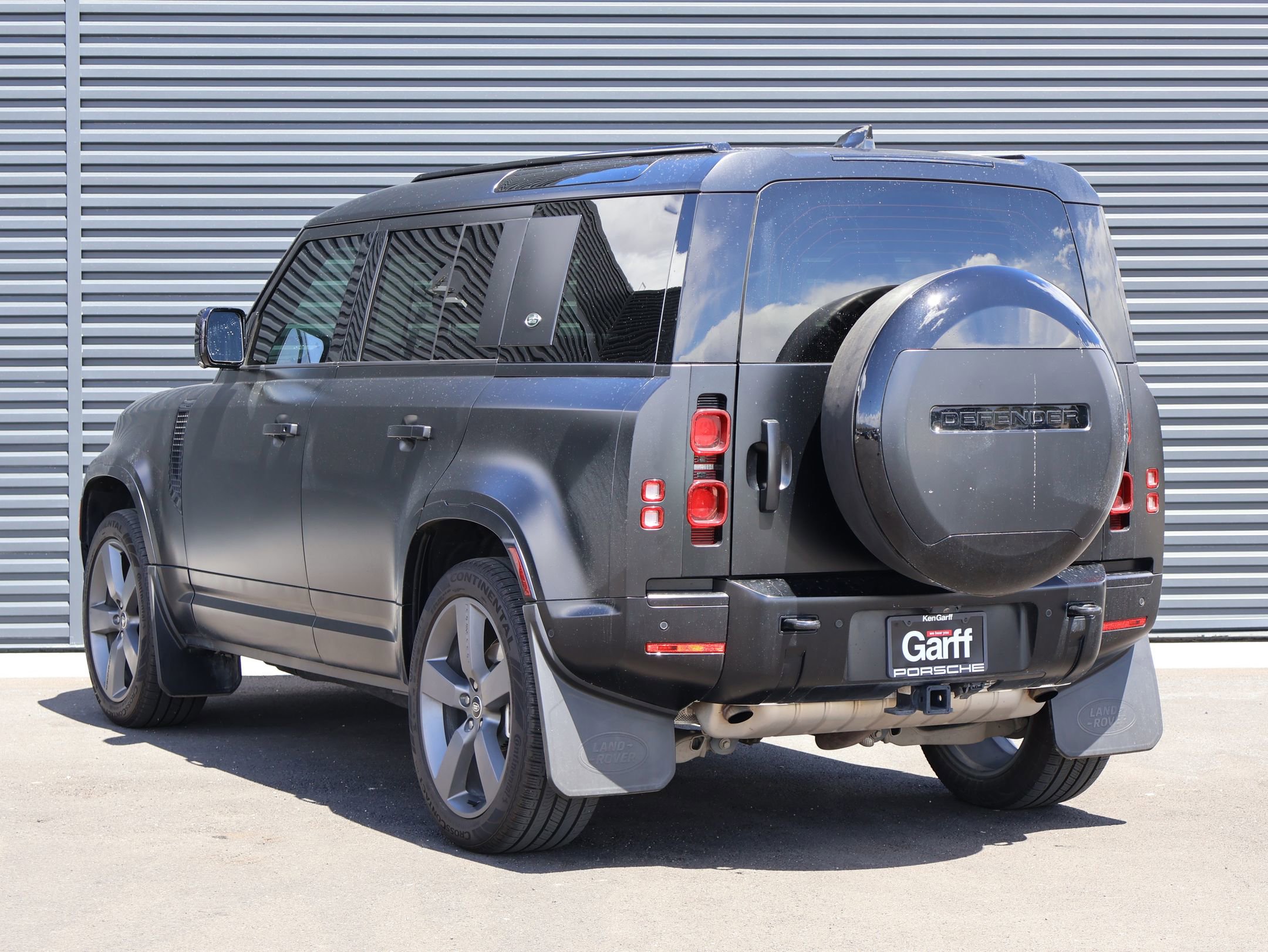 2024 Land Rover Defender 110 X-Dynamic SE