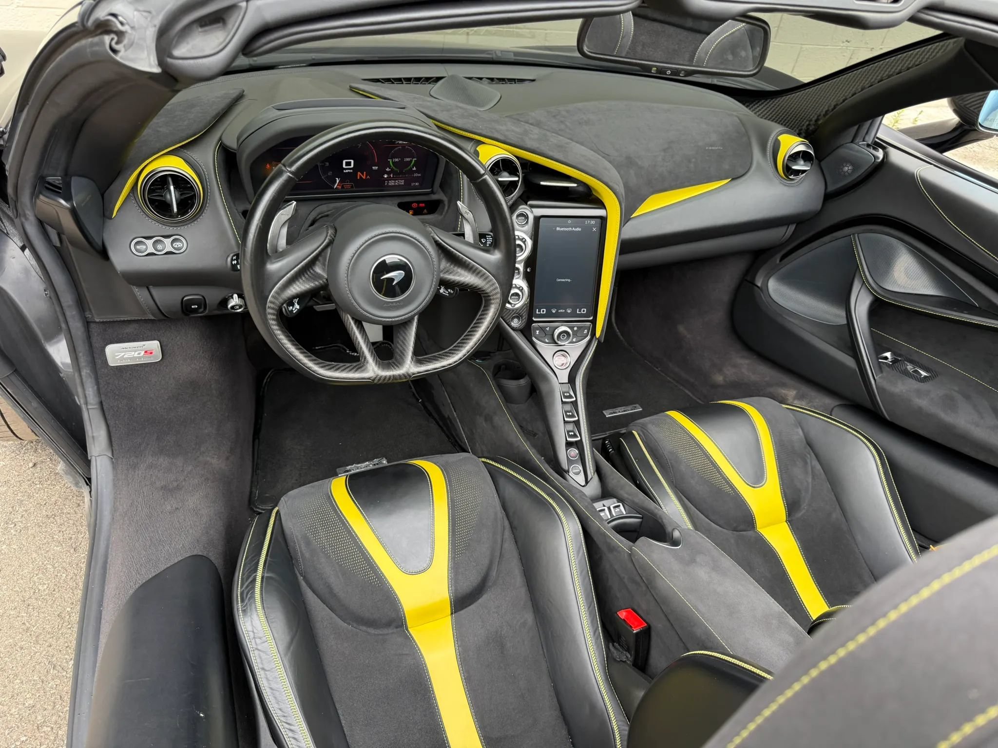 Used 2022 McLaren 720S Performance photo 33