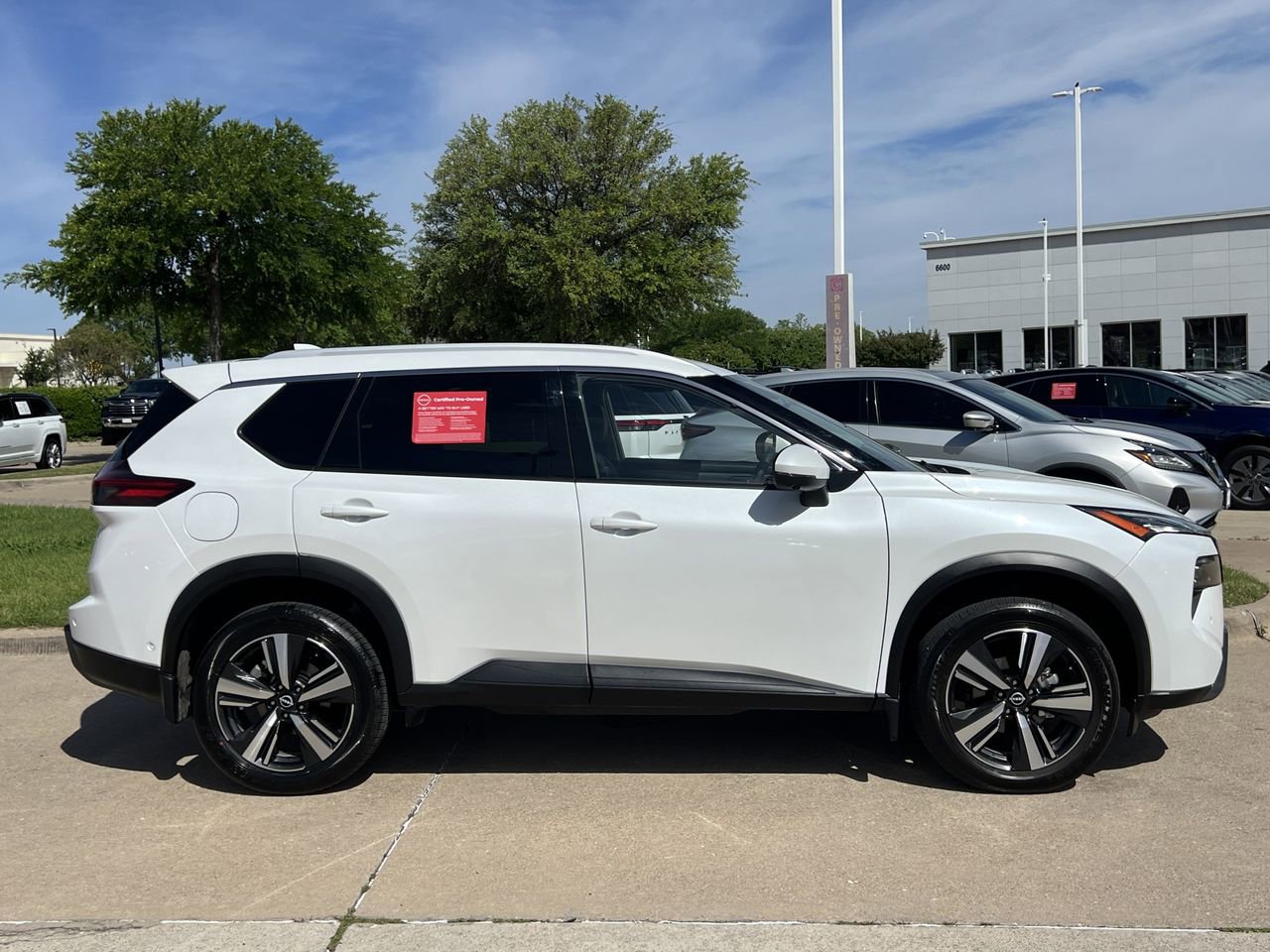 2025 Nissan Rogue SL