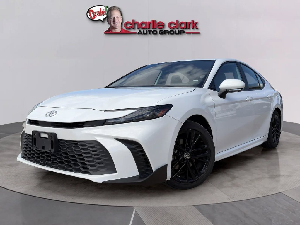 Used 2025 Toyota Camry SE