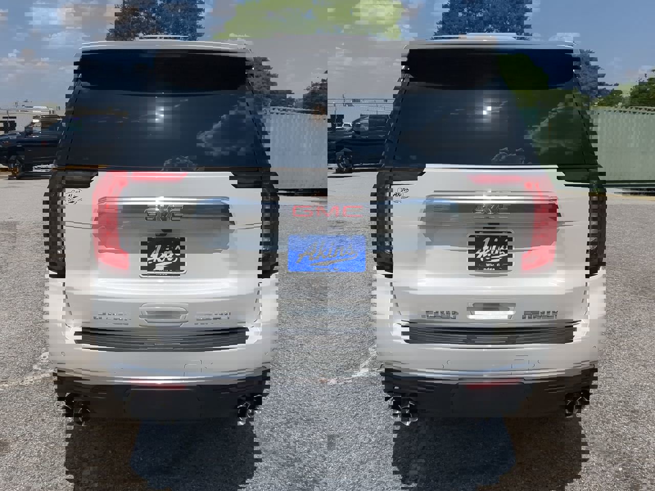 2023 GMC Yukon Denali