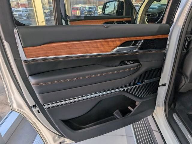 2025 Jeep Grand Wagoneer Series III