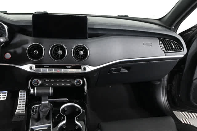 2023 Kia Stinger GT-Line