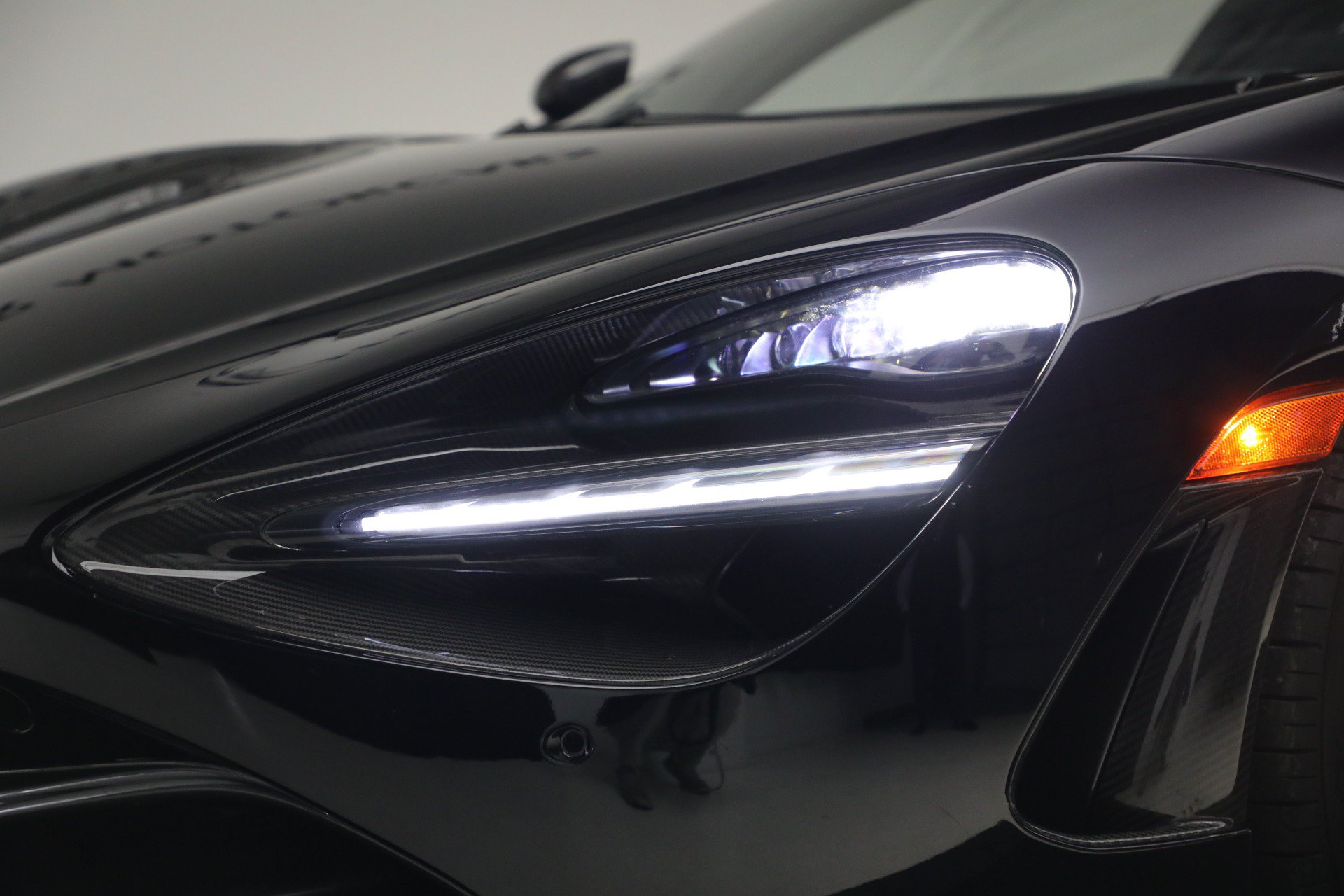Used 2020 McLaren 720S Performance photo 35