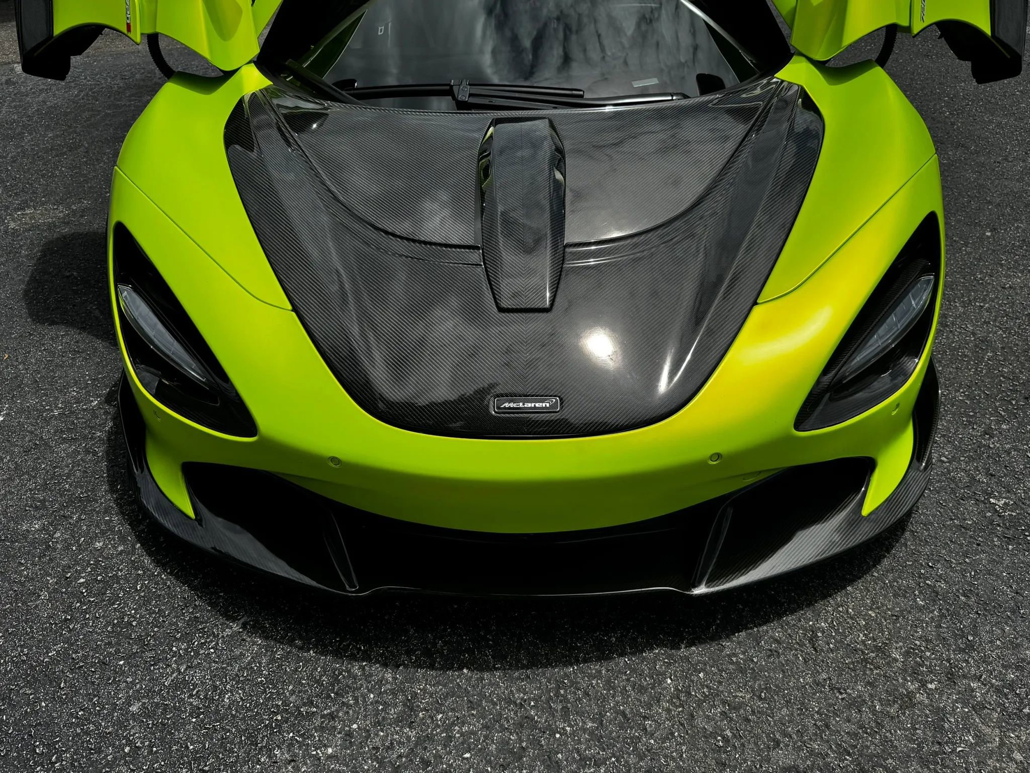 Used 2018 McLaren 720S Luxury photo 10