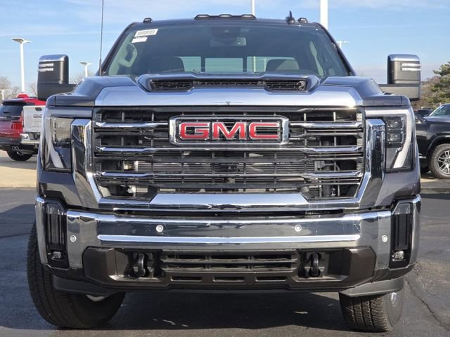 2025 GMC Sierra 3500 SLT