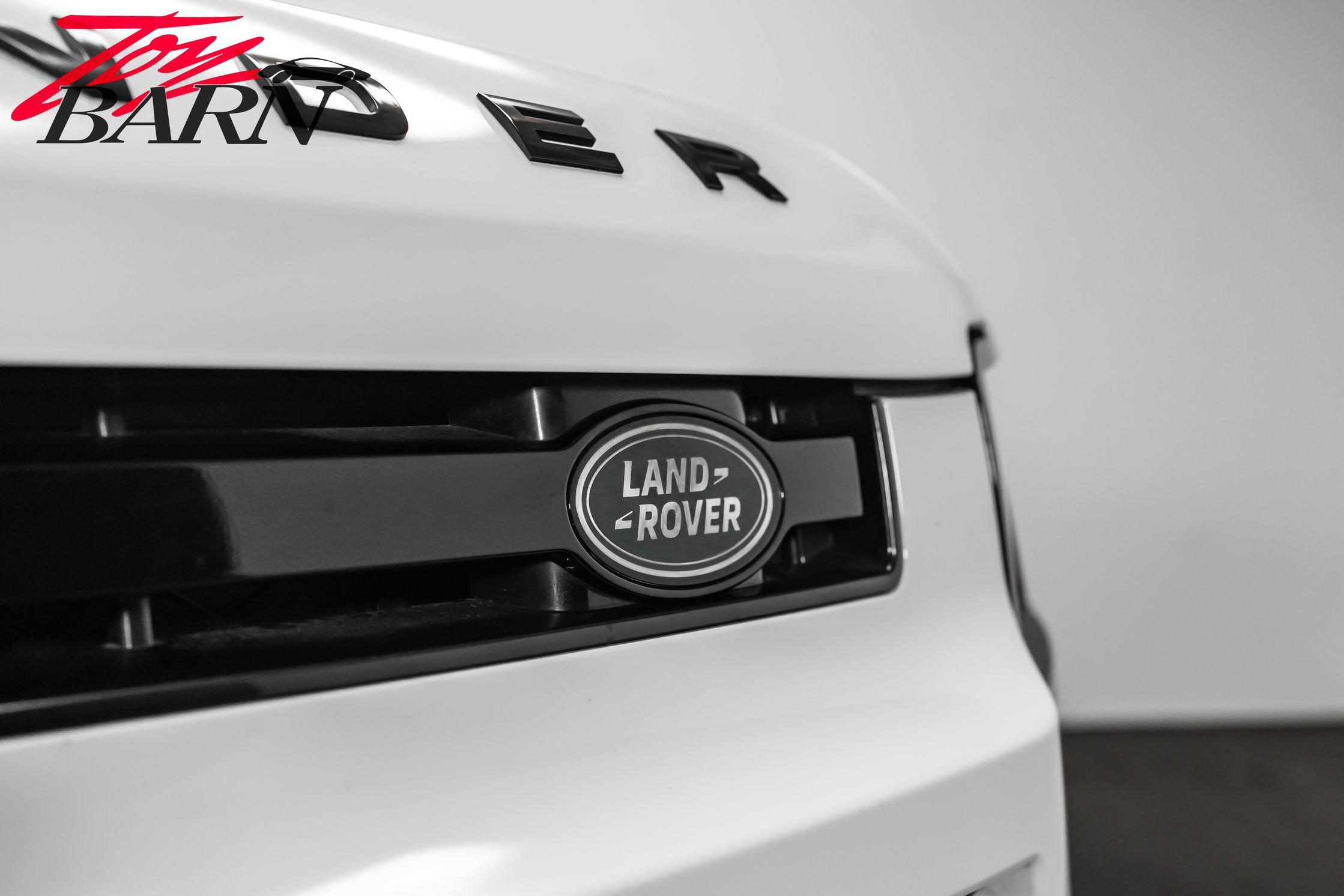 2024 Land Rover Defender 110 S