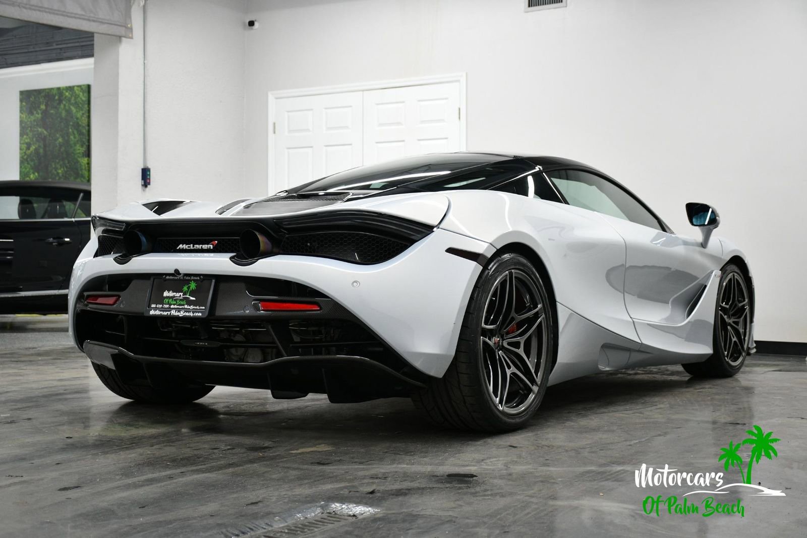Used 2018 McLaren 720S photo 16