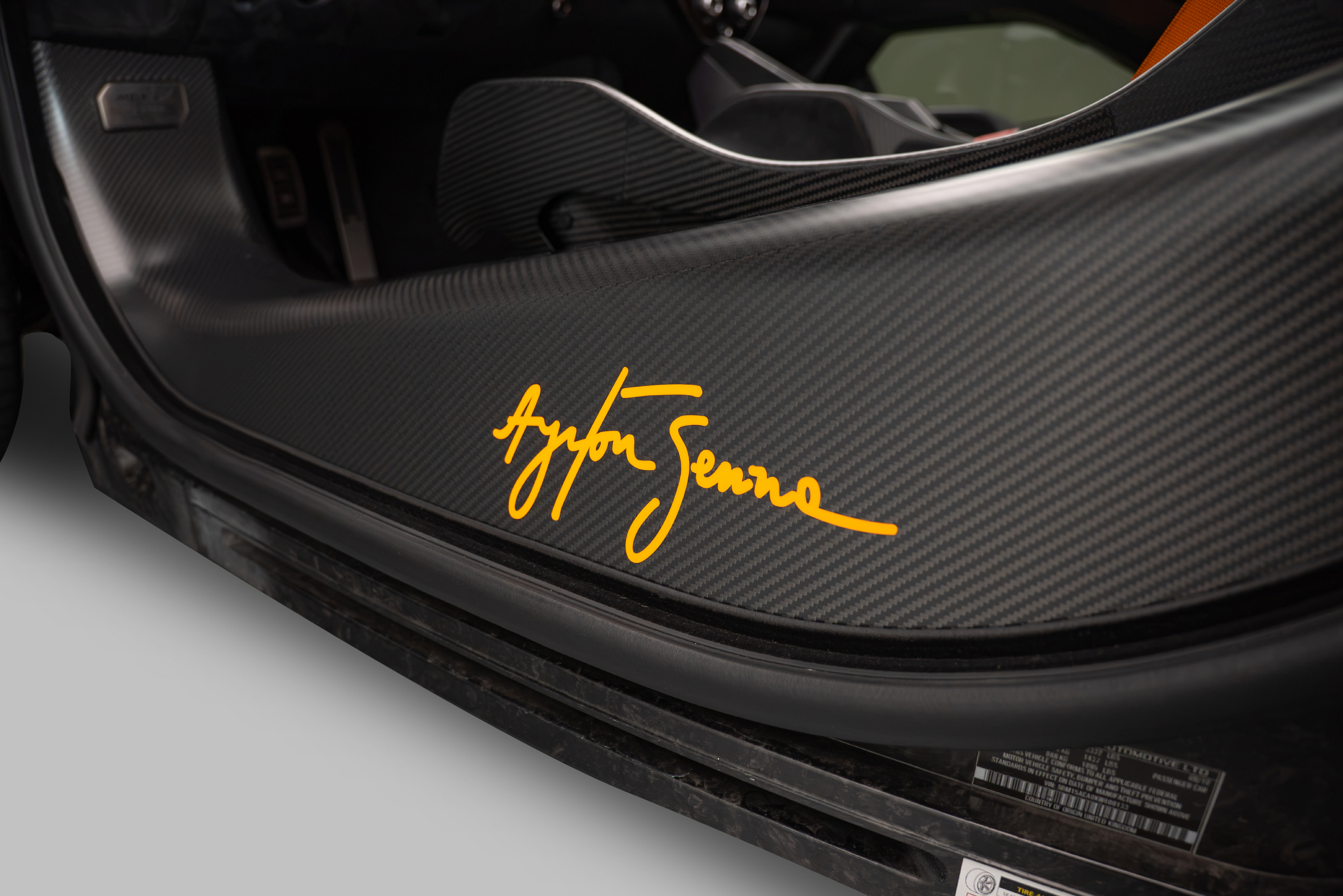 Used 2019 McLaren Senna photo 14