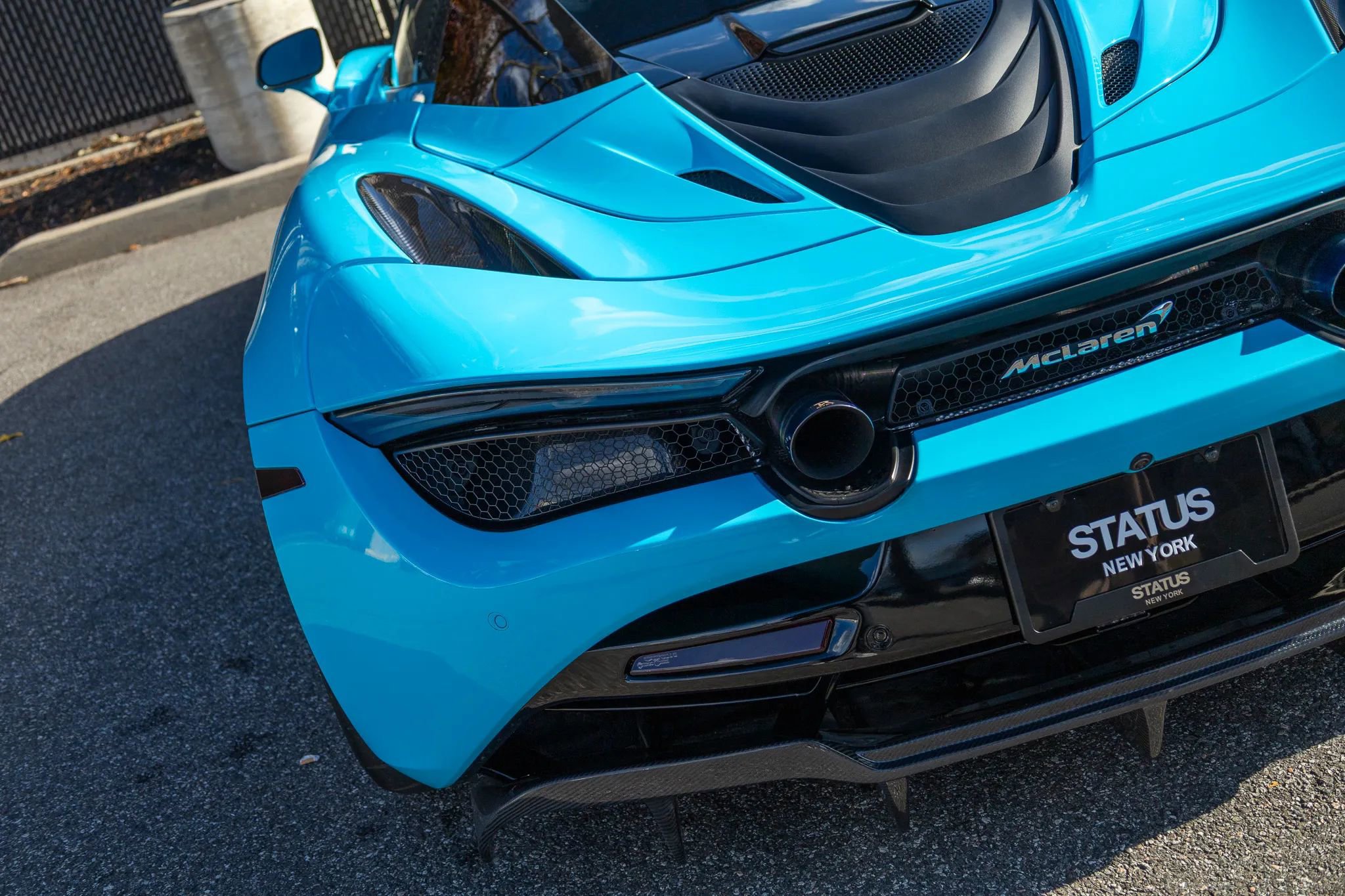 Used 2022 McLaren 720S Spider photo 46