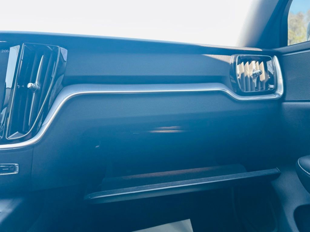 2020 Volvo S60 T5 Momentum