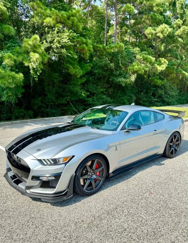 Used 2020 Ford Mustang Shelby GT500 w/ Carbon Fiber Track Pack