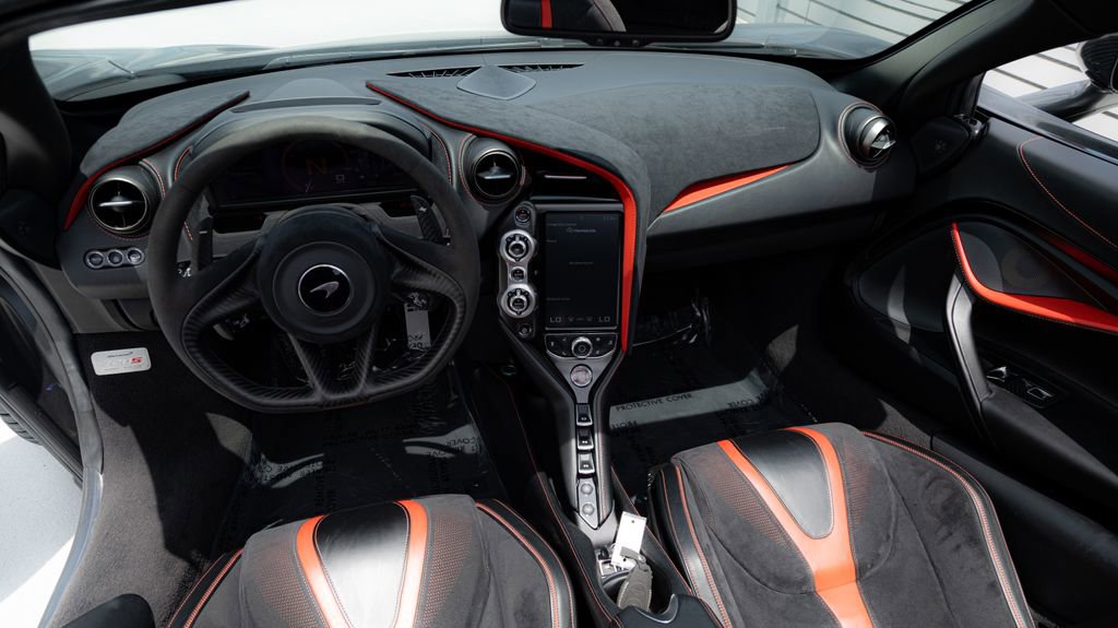 Used 2020 McLaren 720S Performance photo 32
