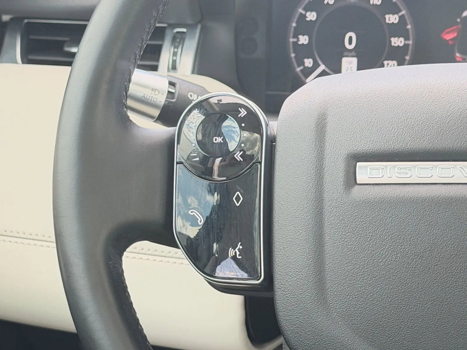 2020 Land Rover Discovery Sport SE