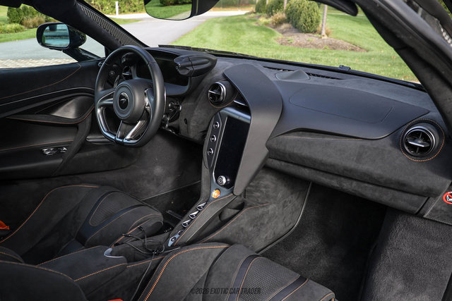 Used 2025 McLaren 750S photo 39