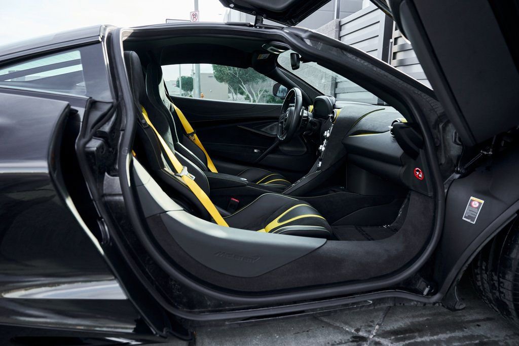 Used 2021 McLaren 720S photo 33