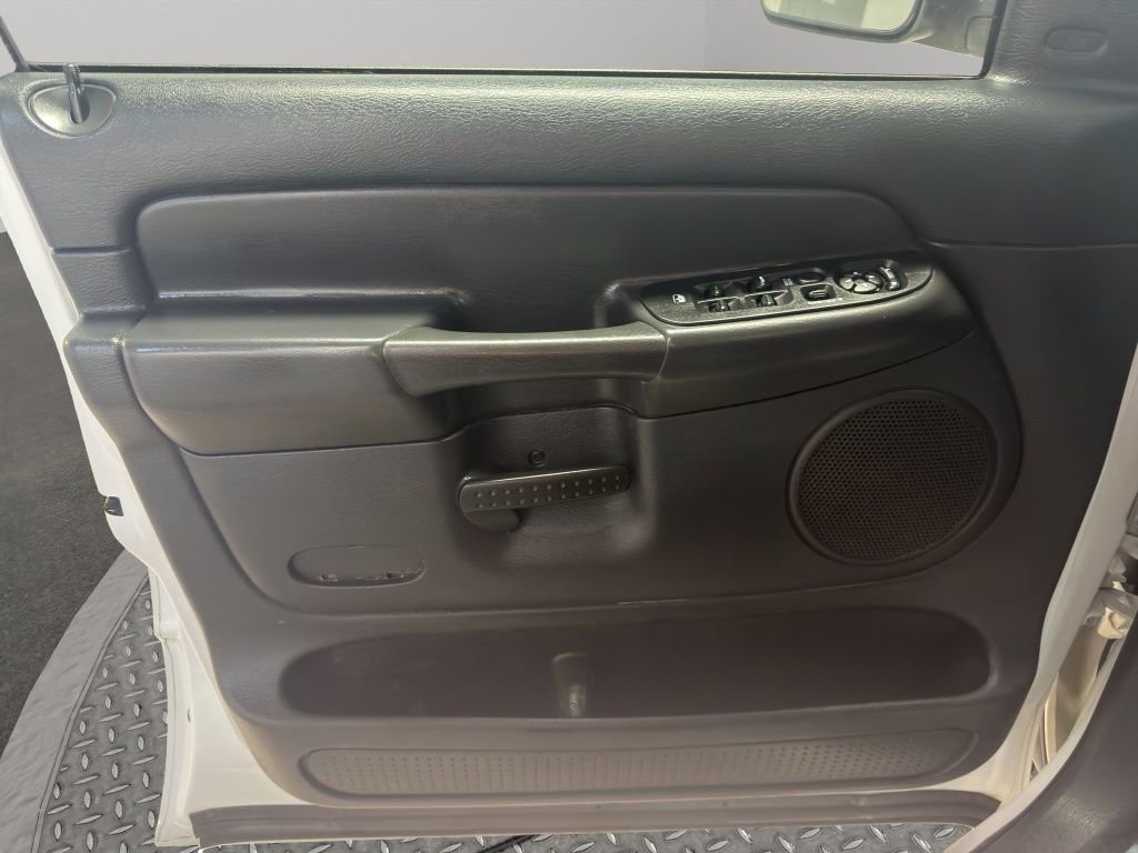 2003 Dodge Ram 2500 Truck ST