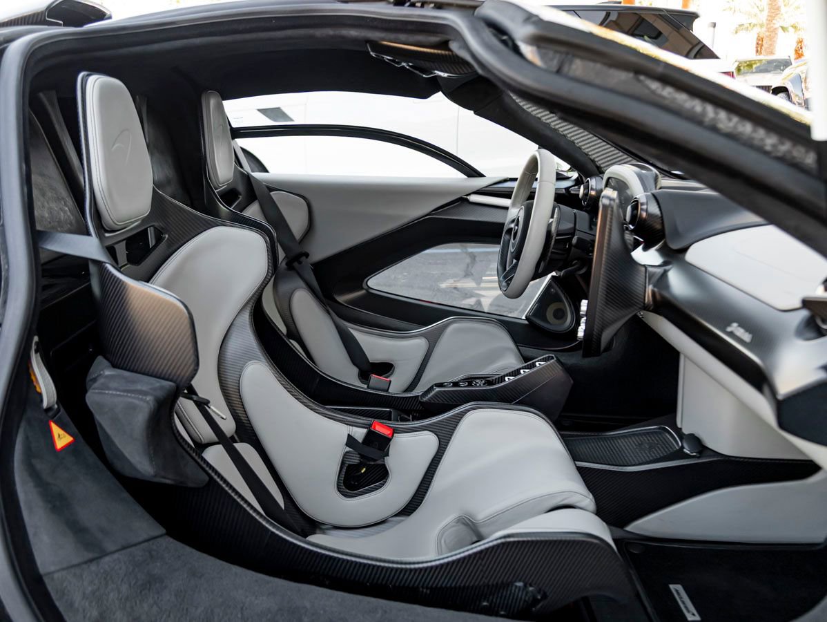 Used 2019 McLaren Senna photo 30