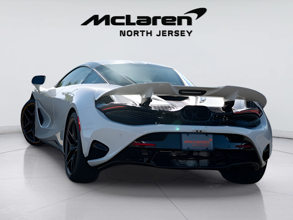 New 2026 McLaren 750S photo 13