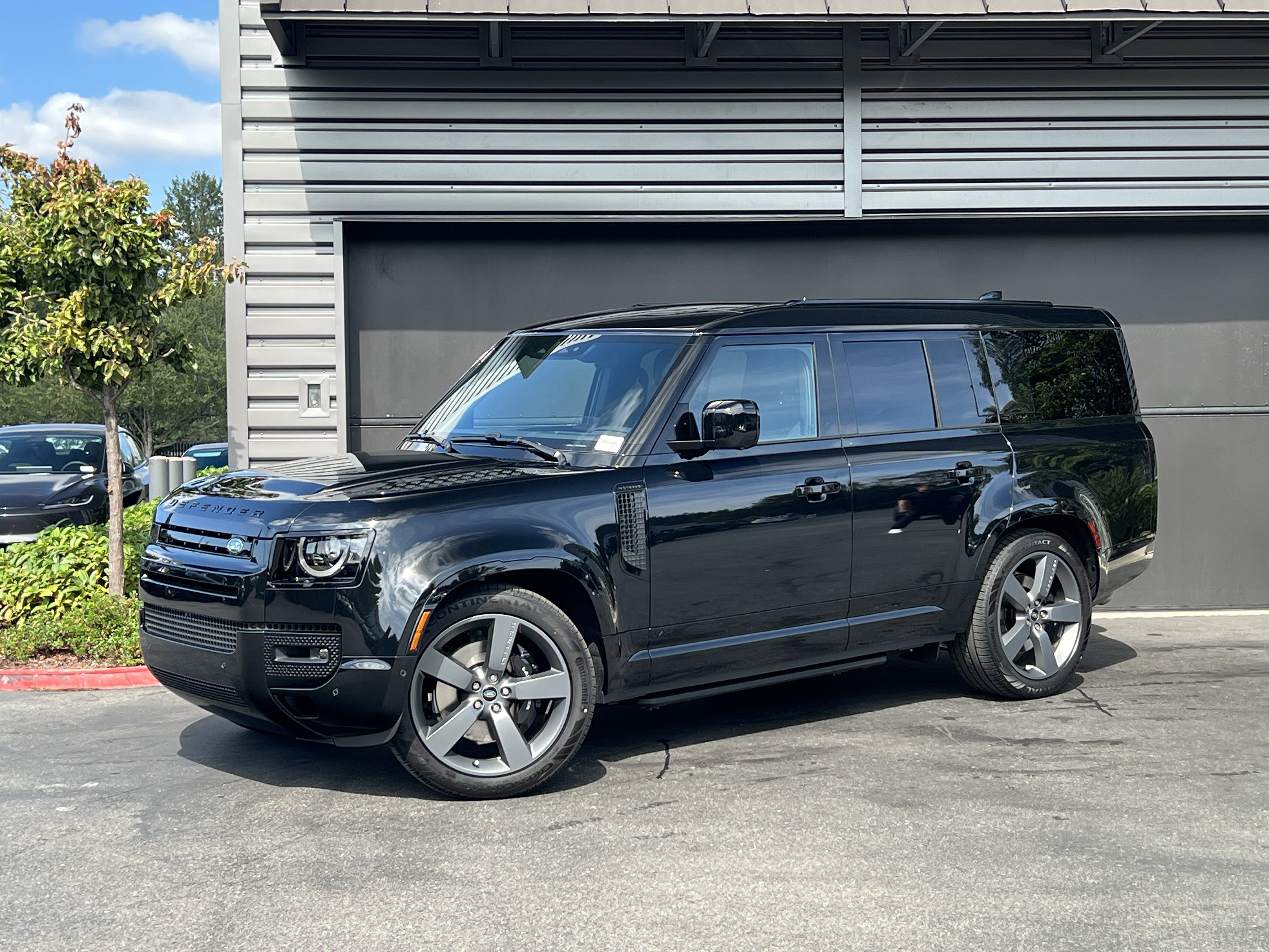 New 2025 Land Rover Defender 130 V8