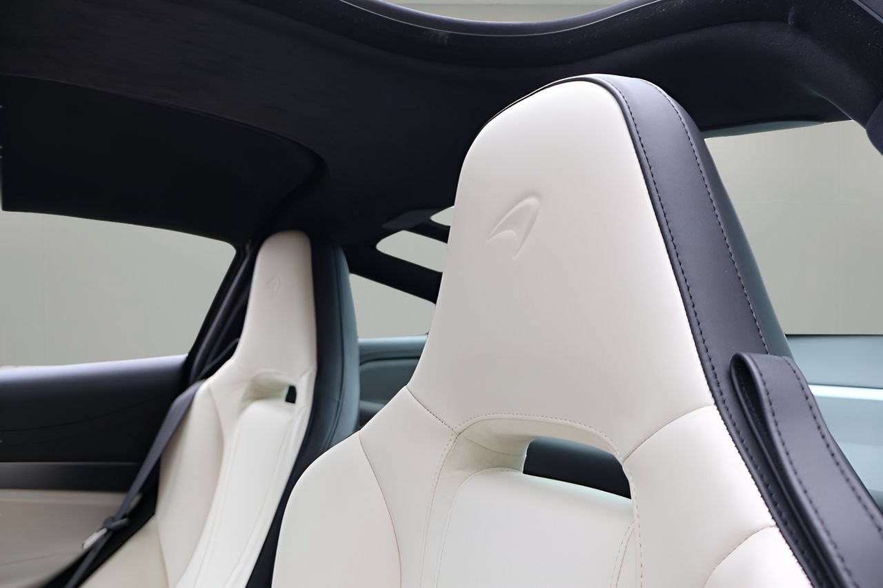 New 2026 McLaren 750S photo 10