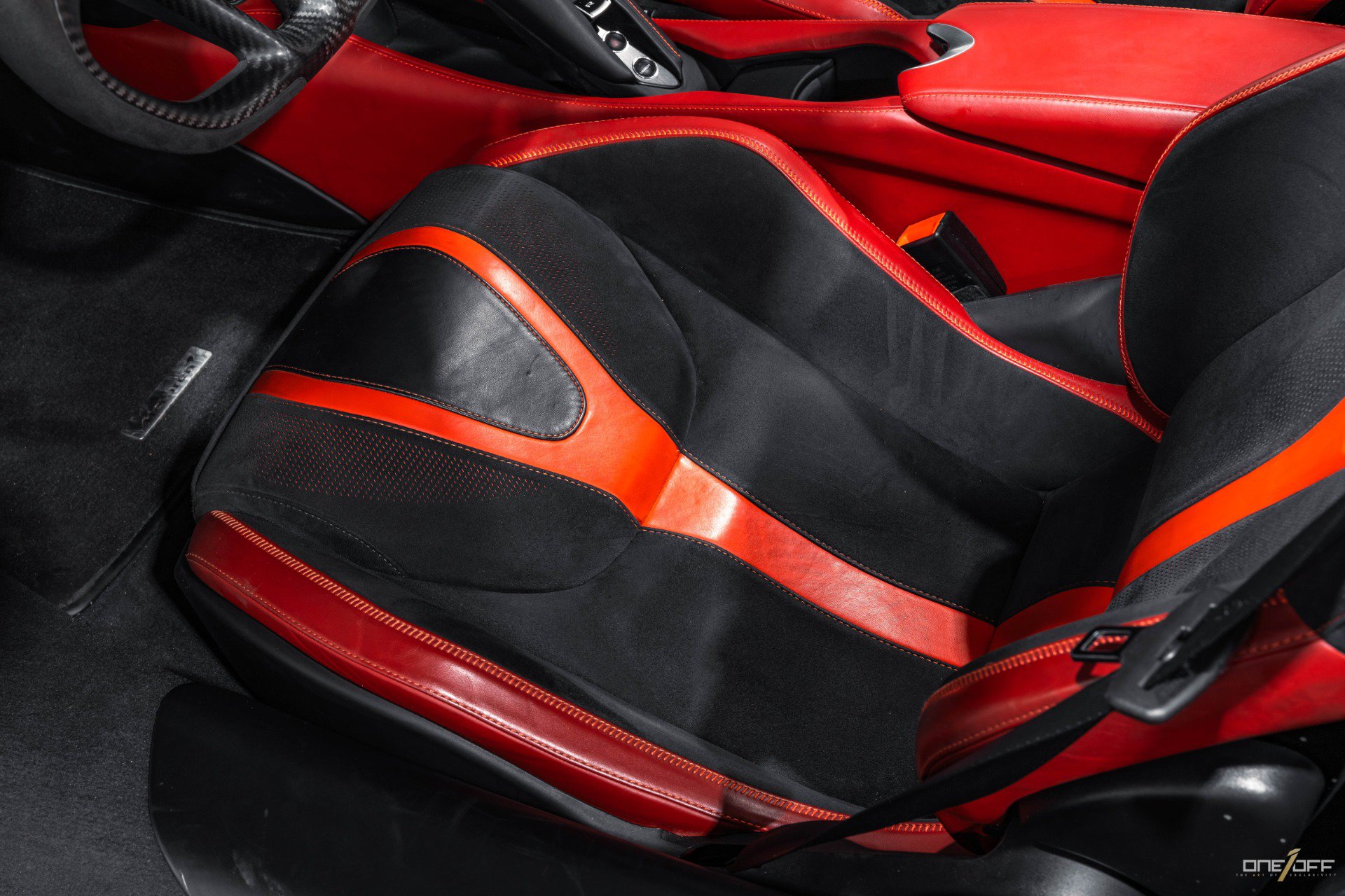 Used 2018 McLaren 720S Performance photo 30