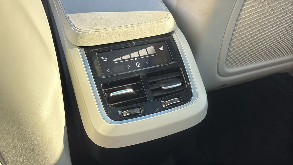 2023 Volvo Xc90 B5 Plus