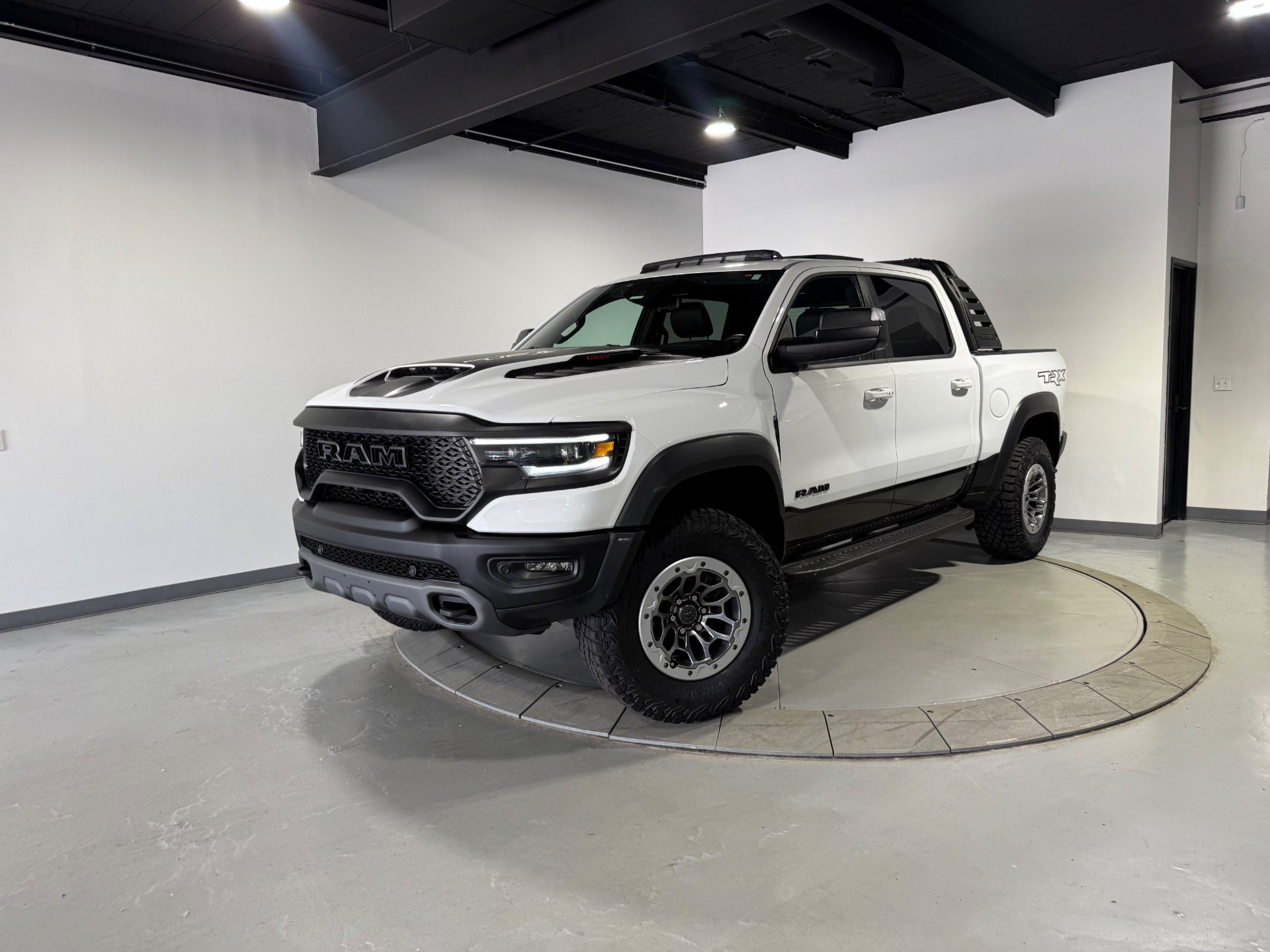 Photo 3