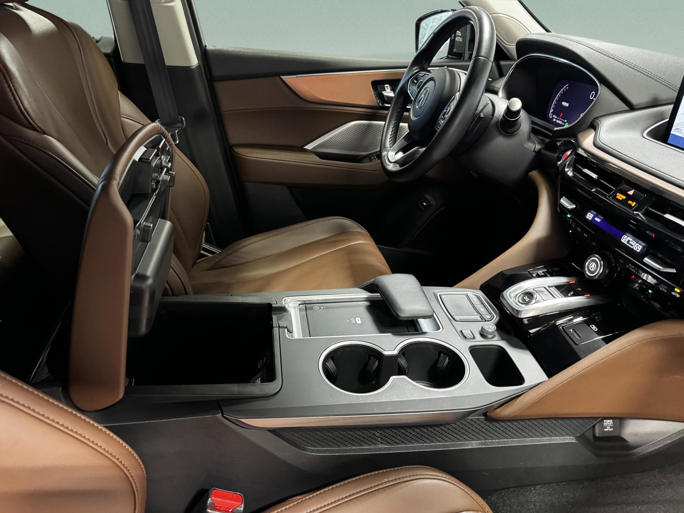 2023 Acura MDX FWD w/ Technology Package