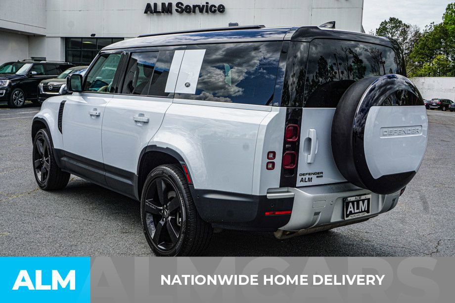 2023 Land Rover Defender 130 SE