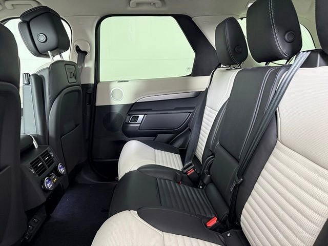 2025 Land Rover Discovery Dynamic SE