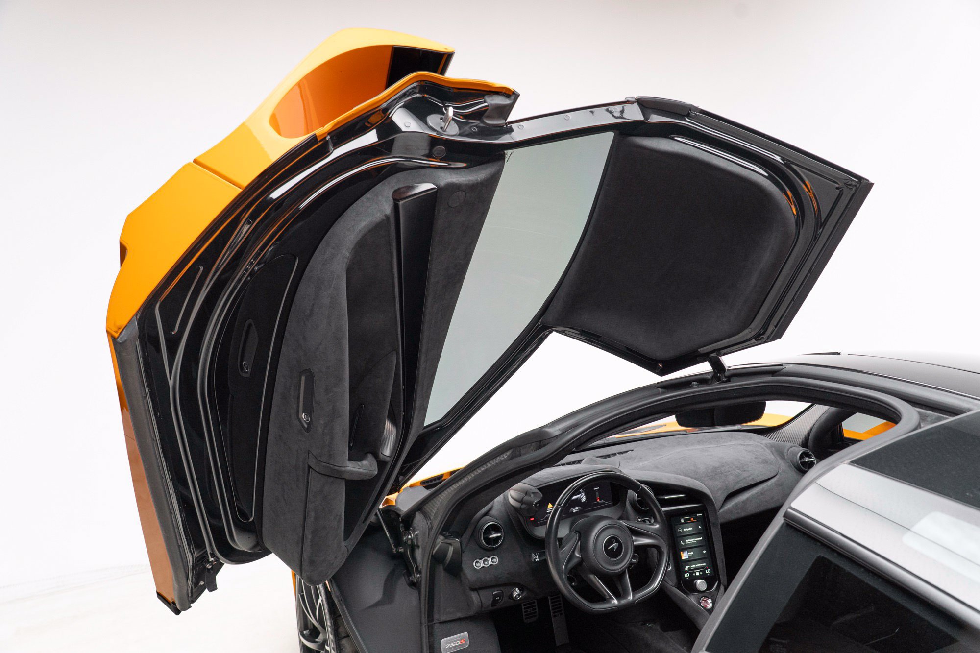 Used 2024 McLaren 750S photo 23