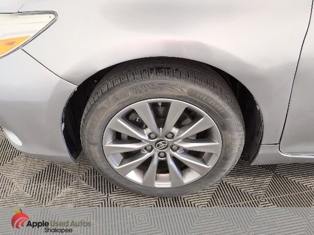 2016 Toyota Camry XLE