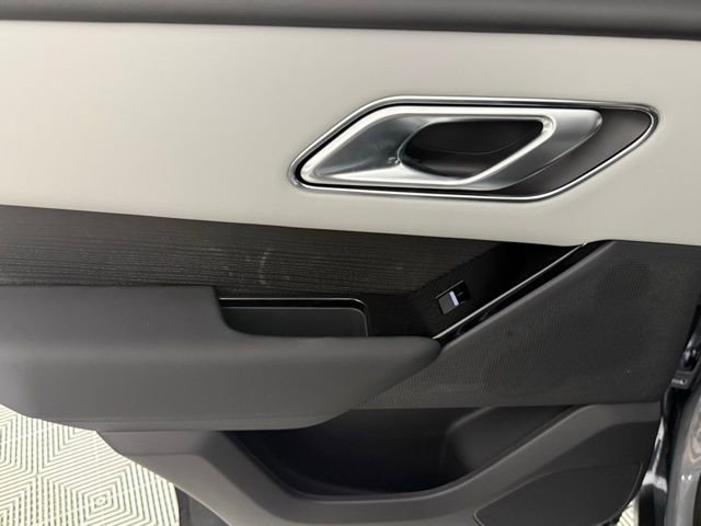 2026 Land Rover Range Rover Velar Dynamic SE