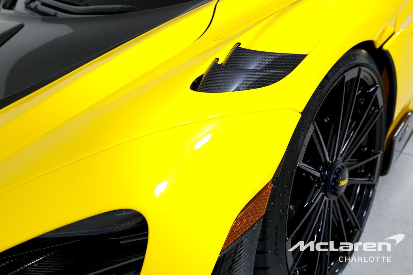 Used 2022 McLaren 765LT photo 34