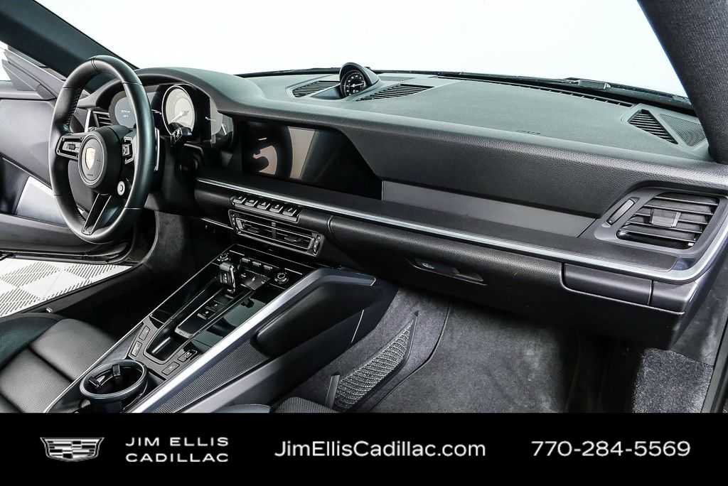 2024 Porsche 911 Carrera GTS